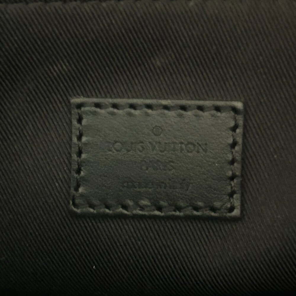 Louis Vuitton Black Monogram Eclipse Sac Plat 24h - image 7